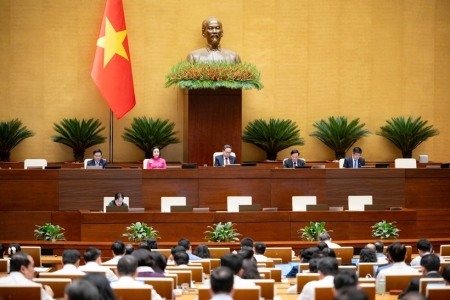 Thu hẹp giao dịch bắt buộc công chứng, mở rộng thẩm quyền không theo địa hạt