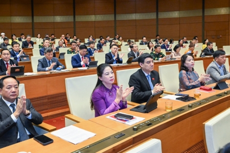 Quốc hội chốt bỏ ngưỡng doanh thu chịu thuế 500 triệu đồng với hộ kinh doanh