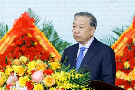 Tổng Bí thư, Chủ tịch nước Tô Lâm: Quân khu 5 phải phát huy vai trò nòng cốt trong xây dựng nền quốc phòng toàn dân