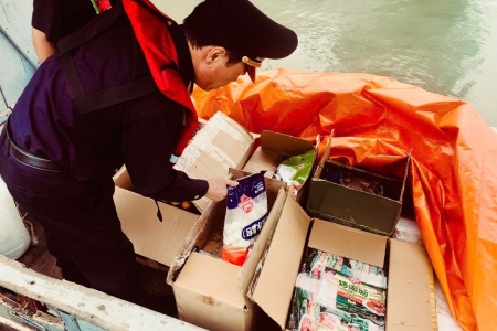 Liên tiếp thu giữ lượng lớn thực phẩm nhập lậu và nấm mốc tại tuyến biên giới phía Bắc