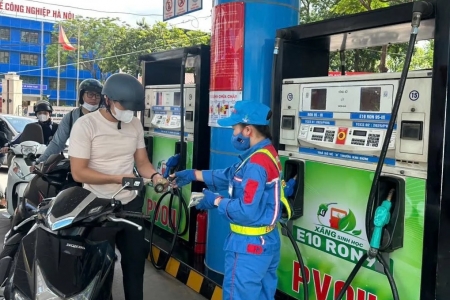 Petrolimex sẵn sàng phân phối xăng sinh học E10RON95-III trên toàn hệ thống