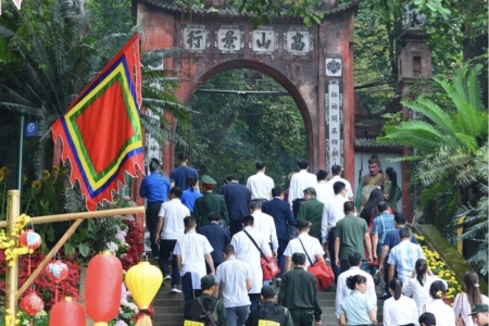 Hàng triệu người dân hướng về đất Tổ trong ngày Giỗ Tổ Hùng Vương