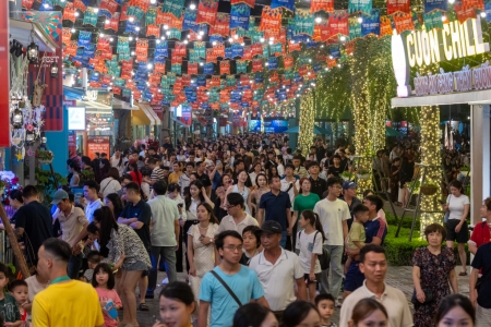 Quảng Ninh đón 319.000 lượt du khách trong 2 ngày nghỉ lễ