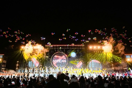 Khai mạc Festival Du lịch Cửa Lò 2026: Lan tỏa giá trị văn hóa, thúc đẩy kinh tế biển Nghệ An