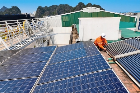 Ngành điện miền Bắc đẩy mạnh chuyển dịch năng lượng theo hướng xanh, bền vững