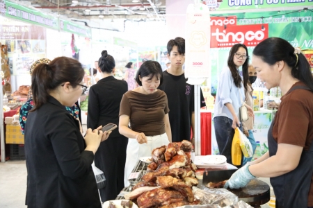 Hội chợ OCOP Quảng Ninh: Hút khách tham quan, mua sắm