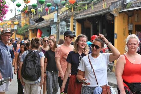 Du lịch Việt Nam hướng tới phân khúc cao: Giữ khách lâu, chi tiêu lớn