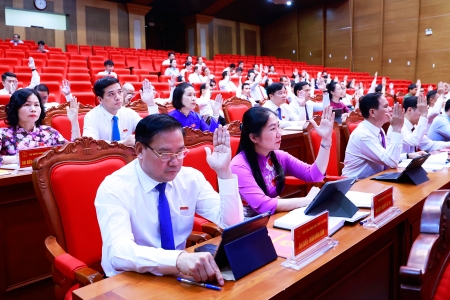 Hội đồng nhân dân tỉnh Bắc Ninh thông qua 12 nghị quyết quan trọng