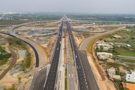 Hôm nay, thông xe loạt cao tốc trọng điểm, giảm tải giao thông dịp 30/4