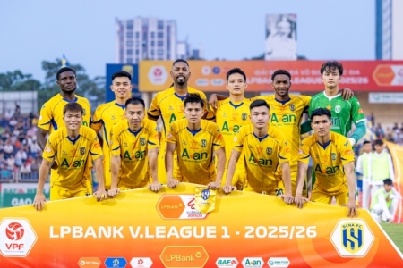 Nghệ An cam kết huy động 45 tỉ đồng, giữ suất dự V-League mùa giải mới cho SLNA