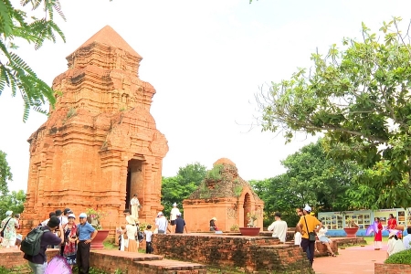 Lâm Đồng: Sắc màu văn hóa Chăm – Điểm nhấn níu chân du khách