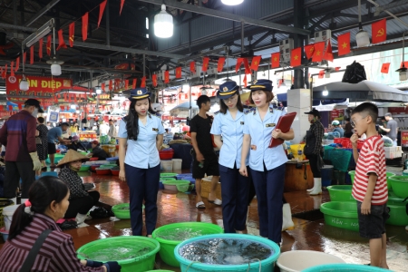 Quảng Ninh: Siết chặt QLTT, đảm bảo an toàn thực phẩm và bình ổn giá cả dịp nghỉ lễ