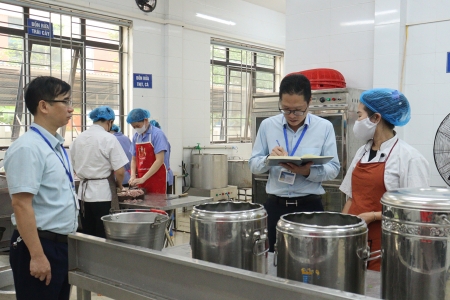 Bắc Ninh: Xử phạt 179 triệu đồng đối với 9 bếp ăn tập thể vi phạm an toàn thực phẩm