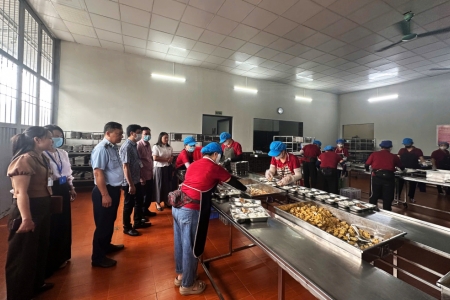 Quảng Ninh: Đoàn kiểm tra liên ngành số 2 kiểm tra an toàn thực phẩm tại một số địa phương trong tỉnh