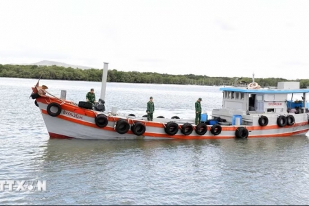 Phát hiện tàu chở 10.000 lít dầu DO không rõ nguồn gốc tại vùng biển Vũng Tàu