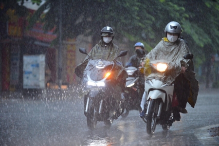Thời tiết ngày 19/5: Bắc Bộ mưa dông diện rộng, cảnh báo mưa lớn và thời tiết cực đoan