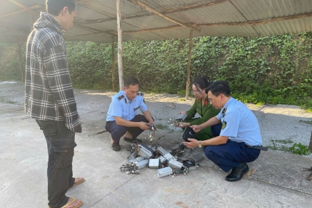 Lào Cai: Xử phạt cơ sở kinh doanh phụ kiện xe điện không rõ nguồn gốc