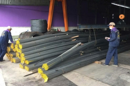 Giá thép hôm nay 20/5: Quặng sắt mất đà vì chính sách kiểm soát công suất thép