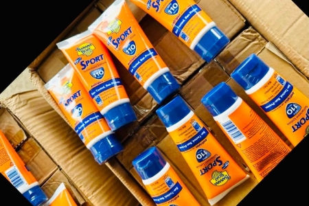 Phát hiện gần 40.000 mỹ phẩm, quần áo, giày dép nghi giả mạo nhãn hiệu tại cửa khẩu quốc tế Lao Bảo và Cha Lo