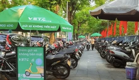 Hà Nội tăng tốc xử lý phản ánh dư luận, số hóa bãi đỗ xe và thúc đẩy giải ngân đầu tư công