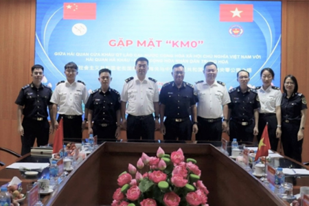 Hải quan cửa khẩu Lào Cai tăng cường phối hợp, đảm bảo môi trường thương mại ổn định