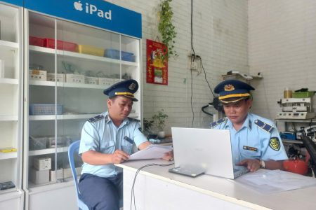 Đồng Tháp: Xử phạt 90 triệu đồng 6 cửa hàng điện thoại vi phạm bản quyền nhãn hiệu Apple