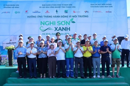 Gần 1.000 người tham gia chiến dịch làm sạch biển “Nghi Sơn Xanh” 2026