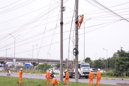 Điện lực Thái Nguyên chủ động các phương án bảo đảm an toàn lưới điện mùa mưa bão