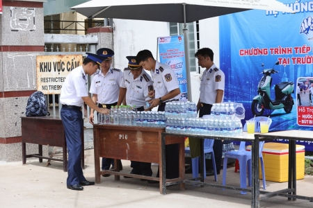 Tuổi trẻ Hải đội 401 triển khai chương trình “Tiếp sức mùa thi” tại đặc khu Phú Quốc