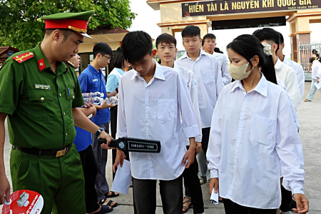 Công an Bắc Ninh bảo vệ nghiêm ngặt kỳ thi tốt nghiệp trung học phổ thông