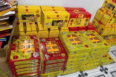 Đồng Tháp: Khởi tố 2 bị can sản xuất, kinh doanh gần 16.000 sản phẩm giả mạo nhãn hiệu Yến sào Khánh Hòa