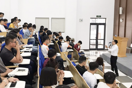 Đề xuất siết chặt chuẩn đào tạo ngành y và luật theo hướng tăng cường thực hành