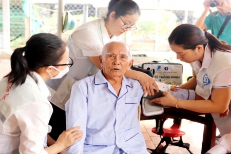 TP. HCM thí điểm khám bảo hiểm y tế tại nhà