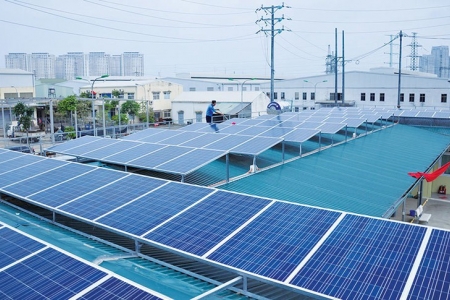 Điện mặt trời mái nhà: Nâng tỷ lệ sản lượng điện dư được phép bán lên tới 50%