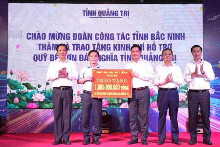 Tỉnh Bắc Ninh trao tặng 1 tỷ đồng ủng hộ Quỹ Đền ơn đáp nghĩa tỉnh Quảng Trị