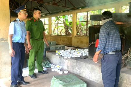 Lạng Sơn: Tiêu hủy hơn 3.300 sản phẩm gia dụng nhập lậu