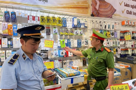 Lạng Sơn: Đội Quản lý thị trường số 4 tăng cường phối hợp chống hàng giả, hàng nhái
