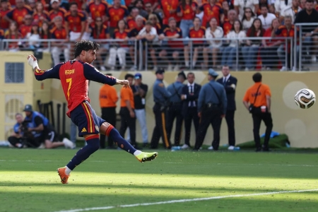 Ferran Torres đưa Tây Ban Nha lên đỉnh thế giới, khép lại giấc mơ World Cup của Messi