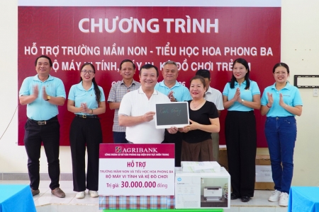 Hành trình về “Địa chỉ đỏ” - Gìn giữ truyền thống, lan tỏa nghĩa tình Agribank