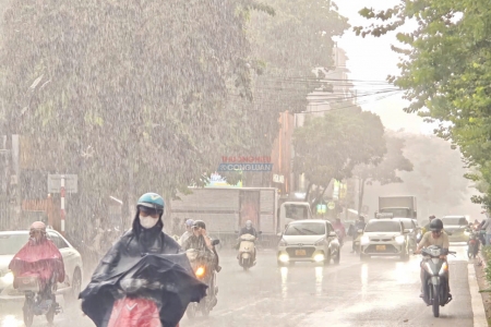 Thời tiết ngày 28/7: Bắc Bộ mưa lớn diện rộng, Trung Bộ giảm nắng nóng