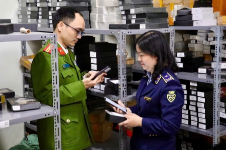 Hà Nội: Phát hiện gần 10.000 vụ buôn lậu, hàng giả trong 6 tháng, thu ngân sách hơn 1.628 tỷ đồng