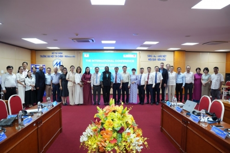 Hội thảo quốc tế “Phát triển bền vững trong nền kinh tế biến đổi toàn cầu"