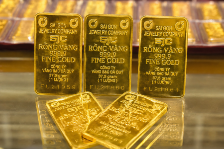 Giá vàng hôm nay 4/8: Giá thu mua vàng miếng lên 137,5 triệu đồng/lượng, nhẫn cao nhất 142 triệu đồng/lượng