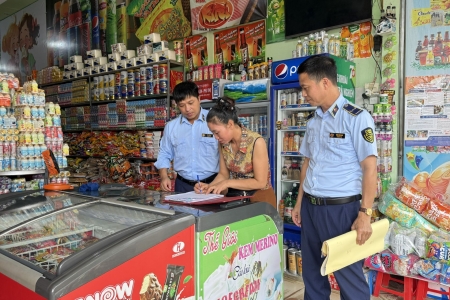 Quản lý thị trường Lào Cai tăng cường tuyên truyền, ngăn chặn hàng giả từ cơ sở
