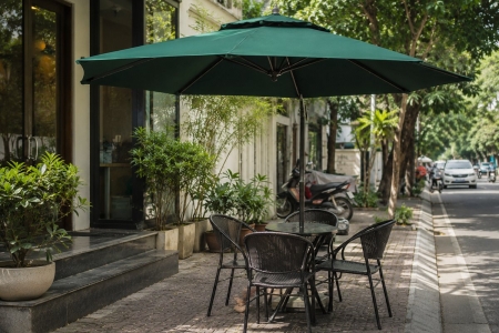 Nội thất T&T – Đơn vị sản xuất ô che nắng ngoài trời tại Hà Nội