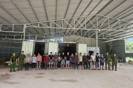 Quảng Ninh: Khởi tố vụ án, khởi tố 18 bị can về tội buôn lậu, vận chuyển trái phép hàng hóa qua biên giới