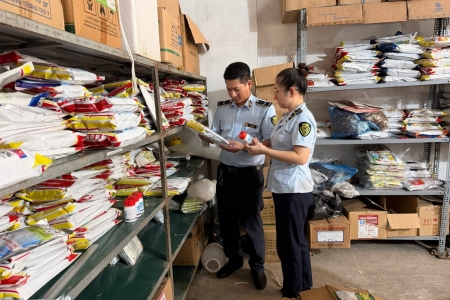Cao Bằng: Xử phạt hai cơ sở vi phạm quy định kinh doanh thuốc thú y