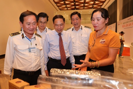 Tọa đàm: Từ bữa cơm gia đình đến hành trình vì hàng triệu bữa ăn an toàn