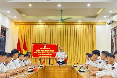 Tuổi trẻ Hải đội 102 tự hào tiến bước dưới cờ Đảng