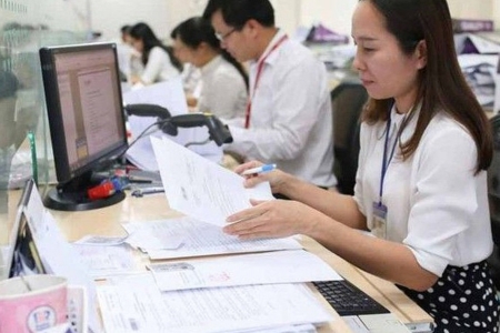 Bộ Nội vụ làm rõ quy định về chứng chỉ khi xếp ngạch chuyên viên chính theo vị trí việc làm